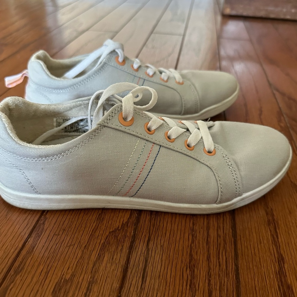 Gray Vionic beach Stinson